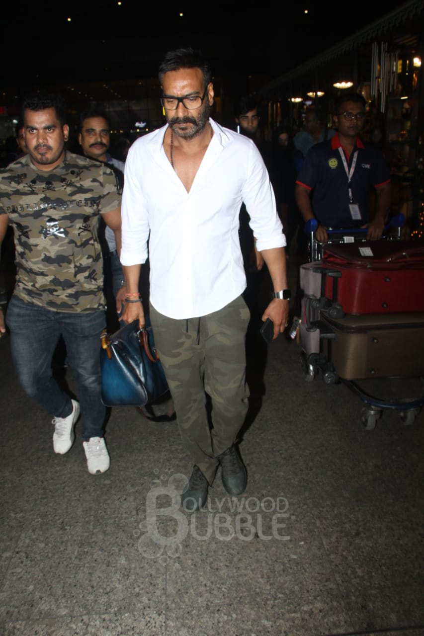 Ajay Devgn Kajol Nysa Yug airport pictures