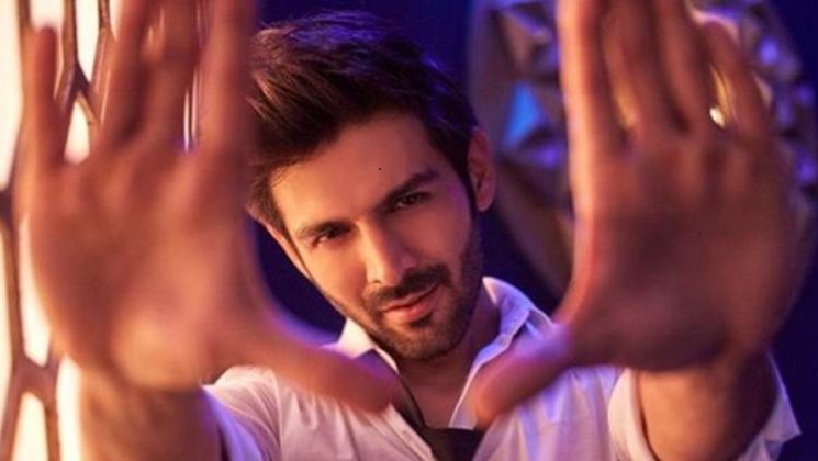 Kartik Aaryan Mother Birthday