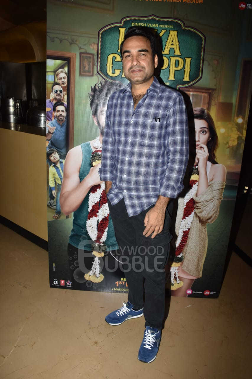 Kartik Kriti Celebs Luka Chuppi Screening