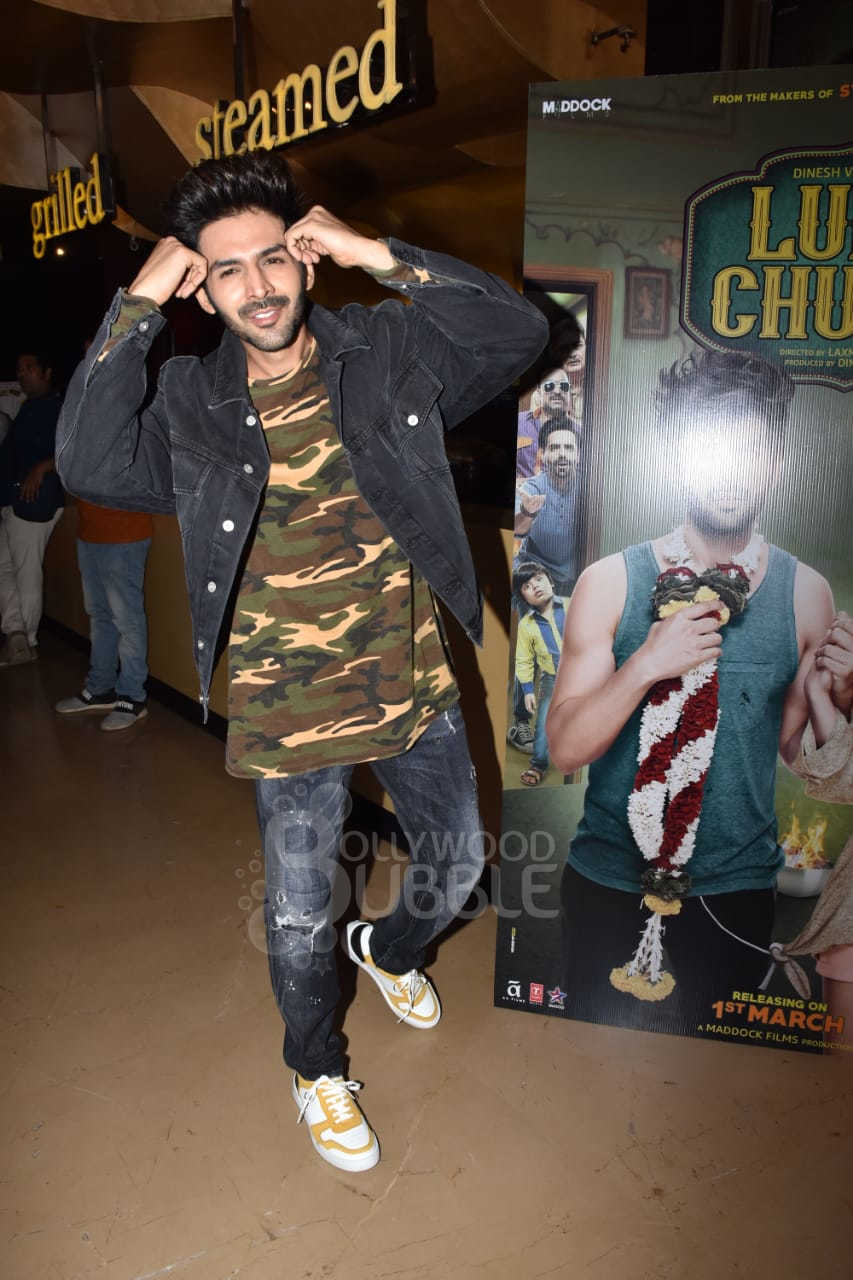 In Pics Kartik Aaryan And Kriti Sanon Grace Luka Chuppi Trailer Launch Bollywood Bubble