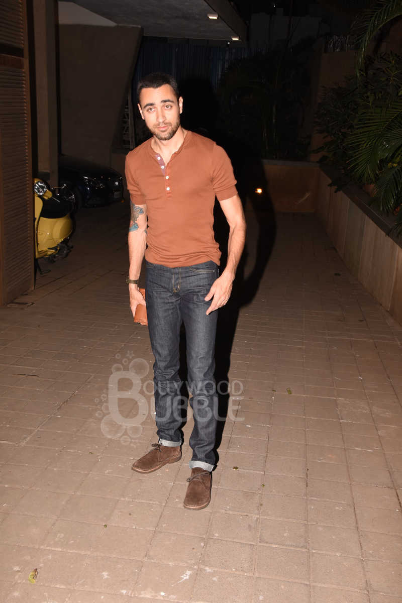 punit malhotra bash tiger shroff ananya janhvi karan johar