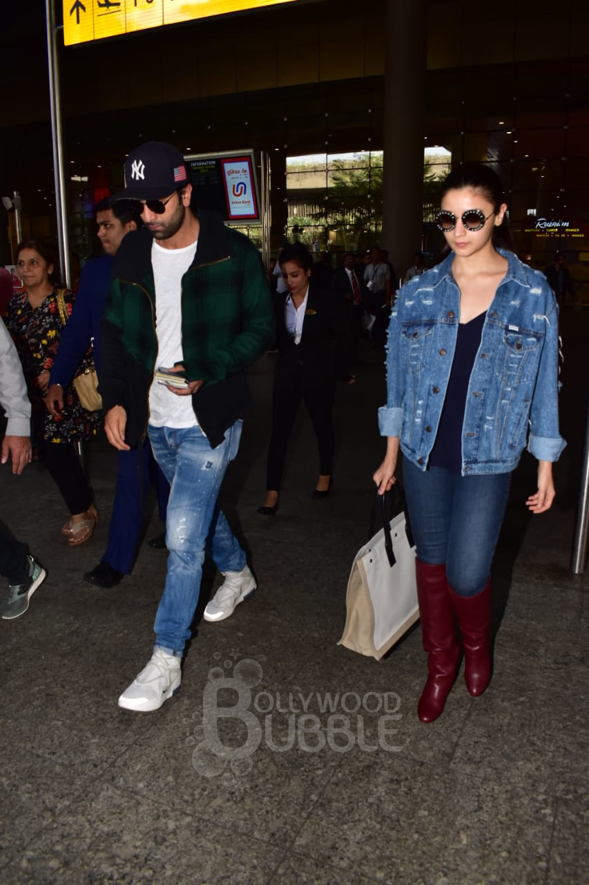 Ranbir Kapoor Alia Bhatt Airport pictures