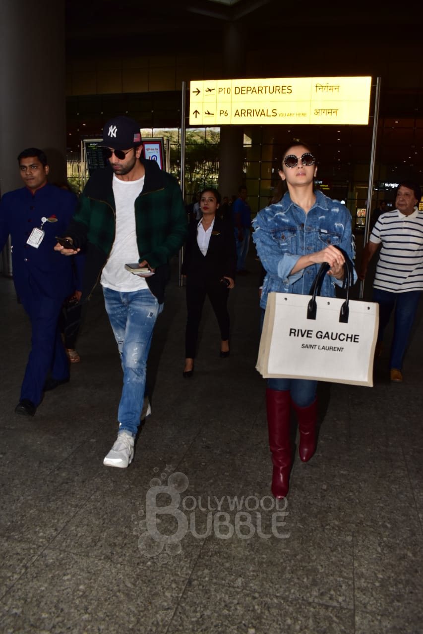 Ranbir Kapoor Alia Bhatt Airport pictures