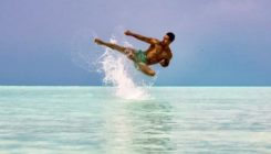 Hrithik Roshan comments on Tiger Shroff's flying kick picture, Check out