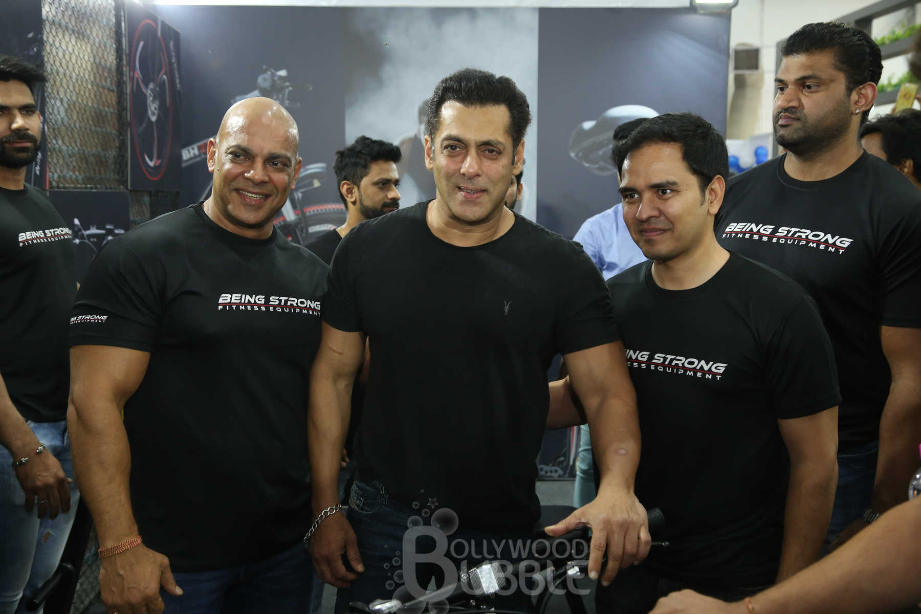 pics salman arbaaz iulia fitness event
