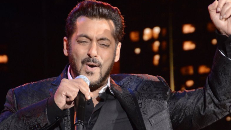 Salman Khan sing Notebook