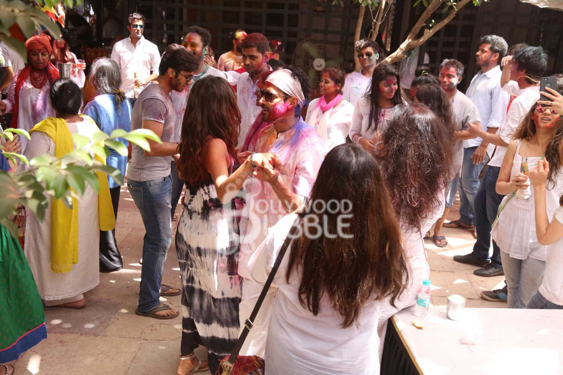 holi pic farhan shibani shabana bash