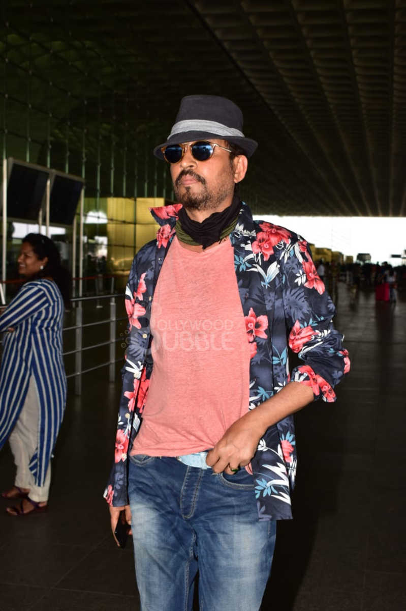 pics irrfan khan airport