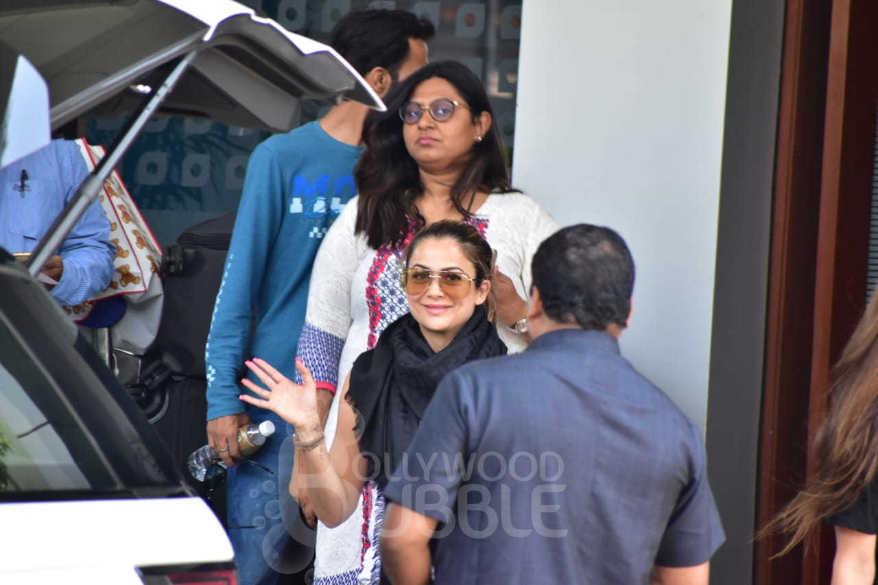 kareena kapoor amrita arora airport pics