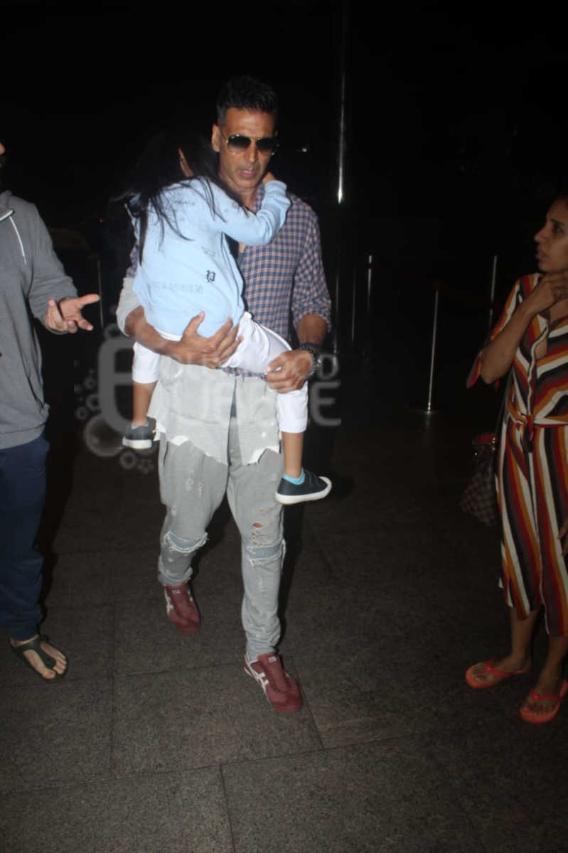 Akshay Kumar Twinkle Khanna Nitara