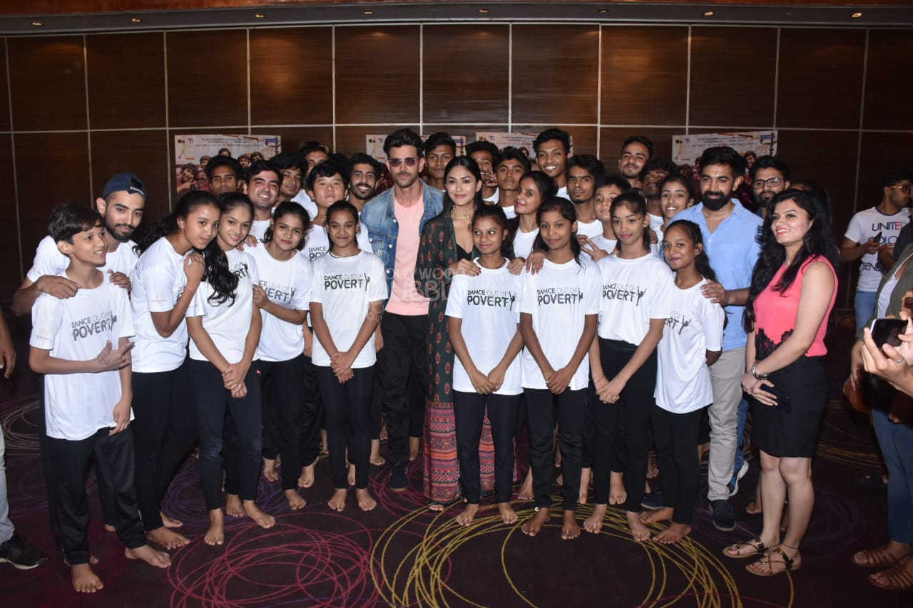 Super 30 Hrithik Roshan Mrunal Thakur