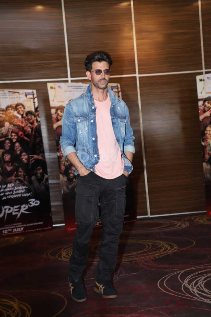 Super 30 Hrithik Roshan Mrunal Thakur