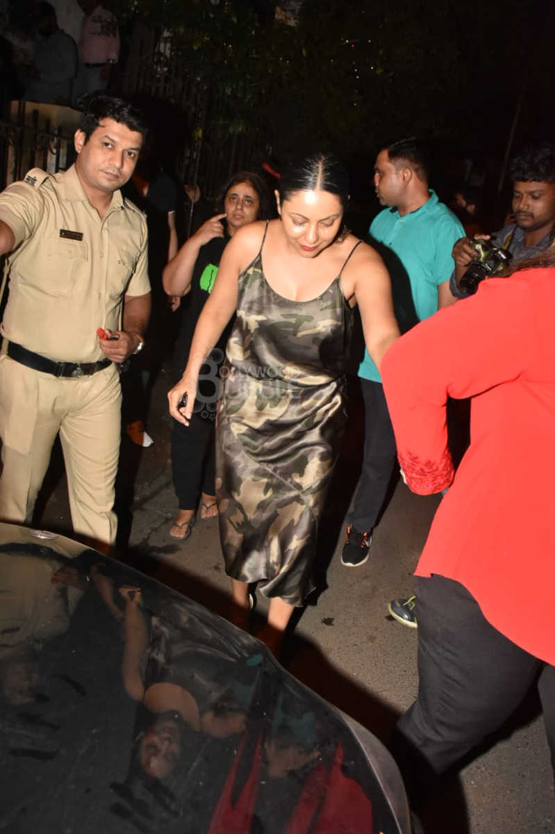 The Lion King Shah Rukh Khan Aaryan AbRam Suhaha Gauri