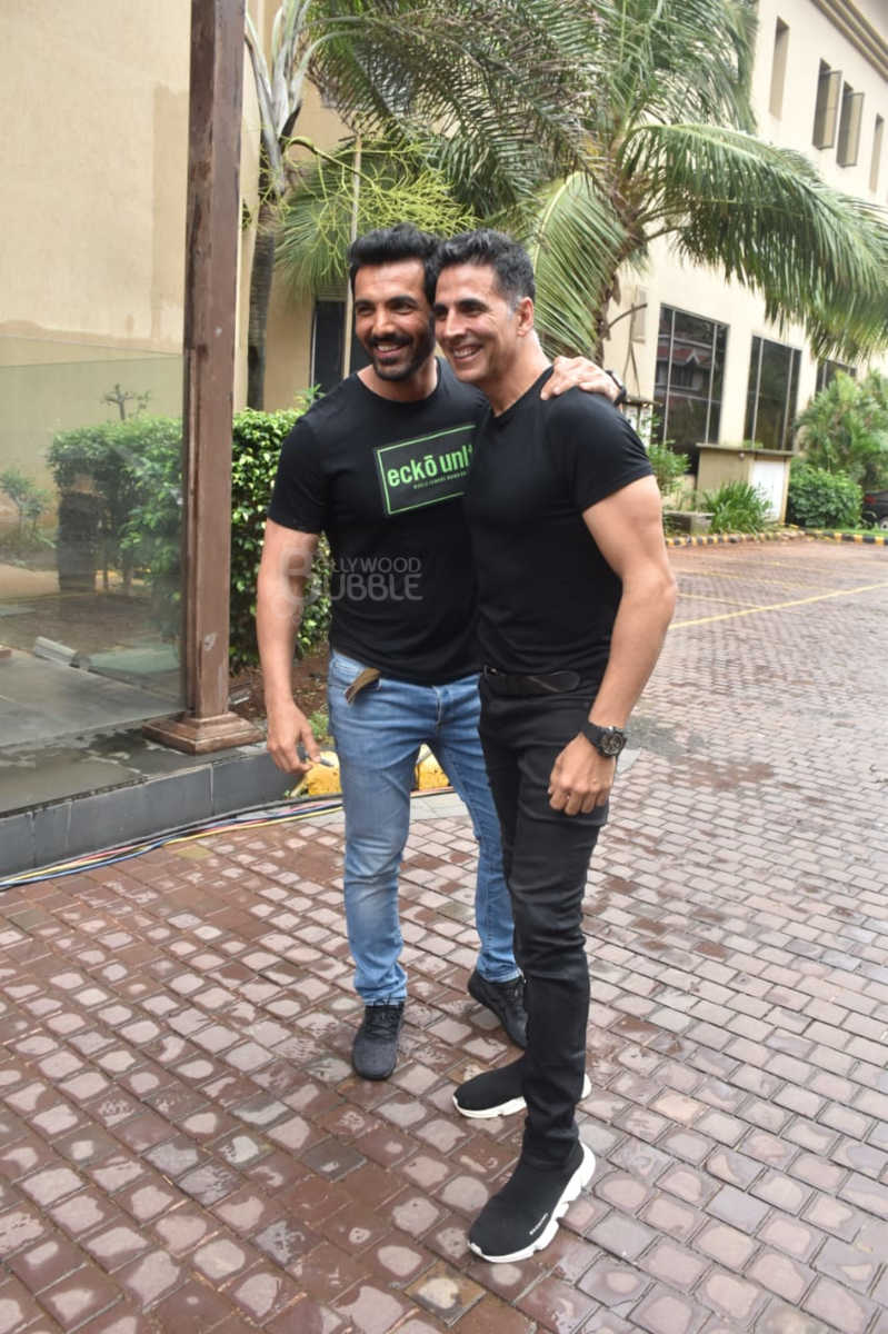 Akshay Kumar John Abraham Mission Mangal Batla House