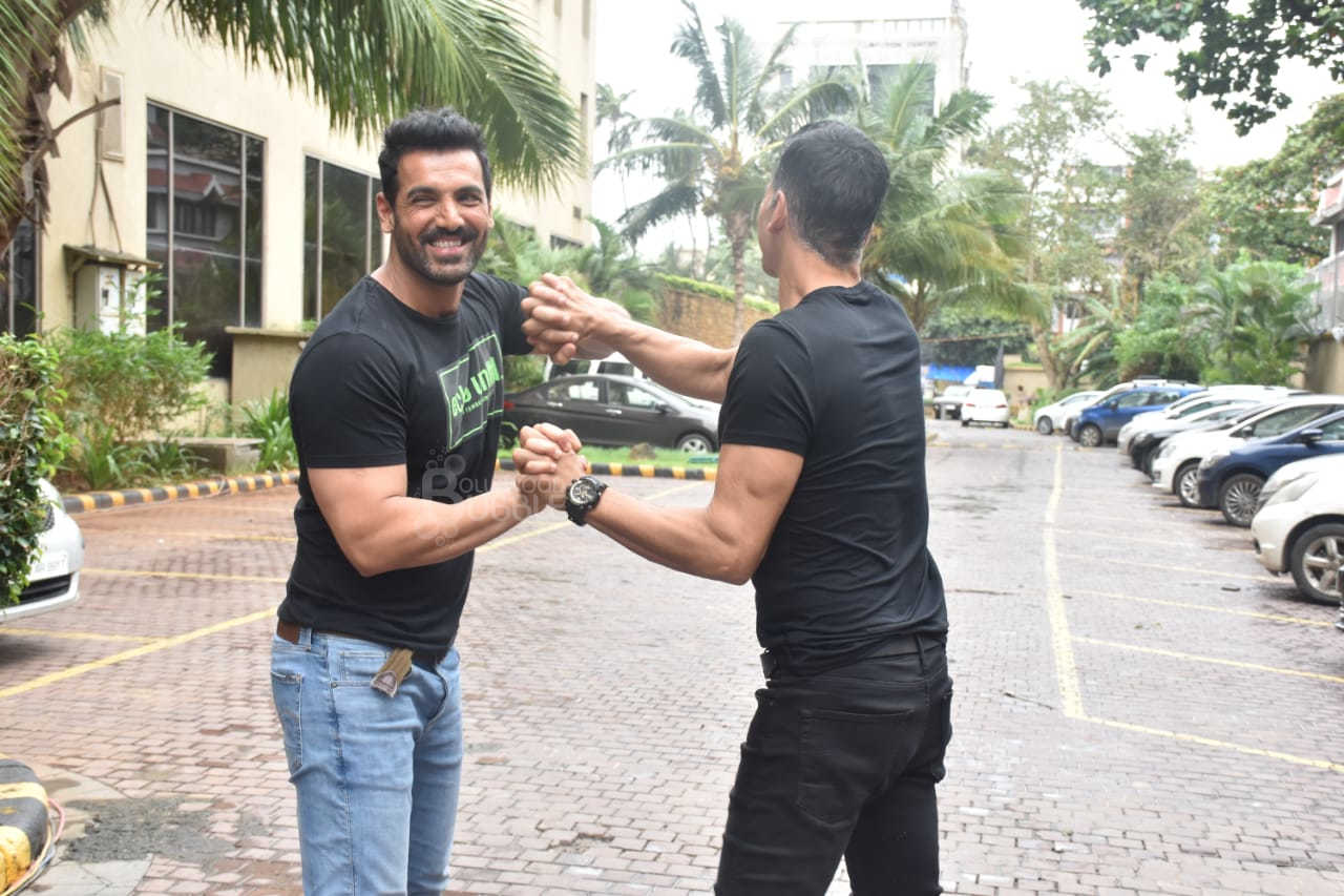 Akshay Kumar John Abraham Mission Mangal Batla House