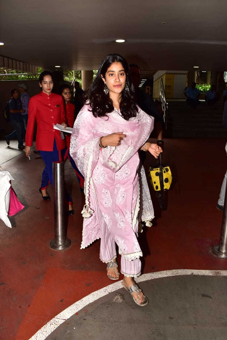 Janhvi Kapoor Sridevi Birthday Anniversay