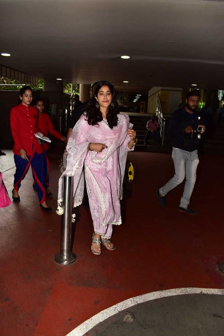 Janhvi Kapoor Sridevi Birthday Anniversay