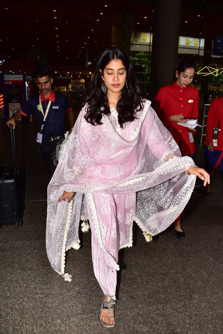 Janhvi Kapoor Sridevi Birthday Anniversay