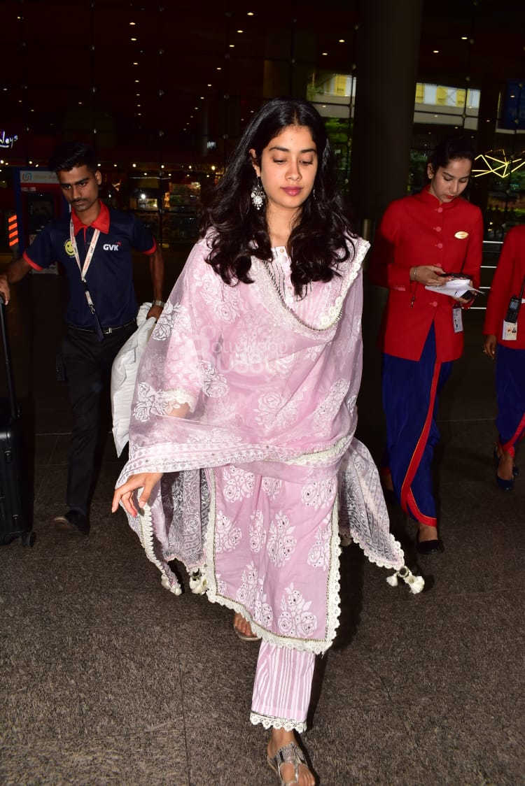 Janhvi Kapoor Sridevi Birthday Anniversay