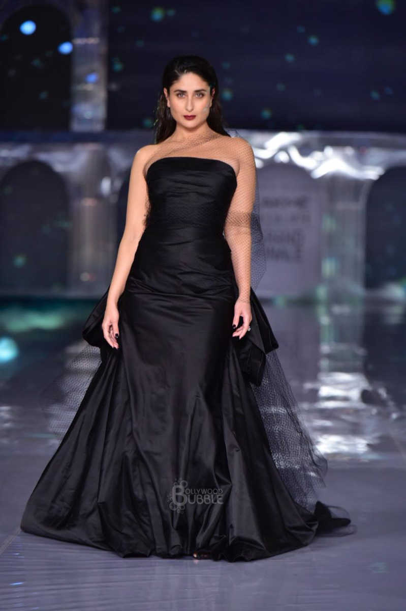 Kareena Kapoor Khan Lakme Fashion Week 2019