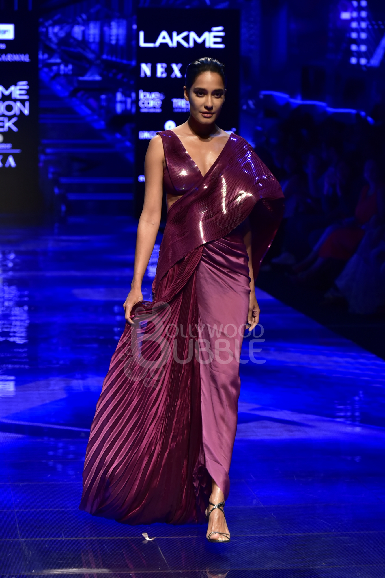 Lisa Haydon LFW 2019