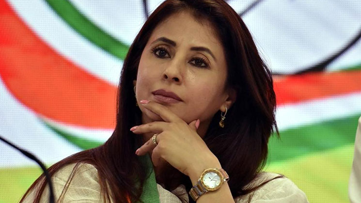 urmila matondkar quits congress