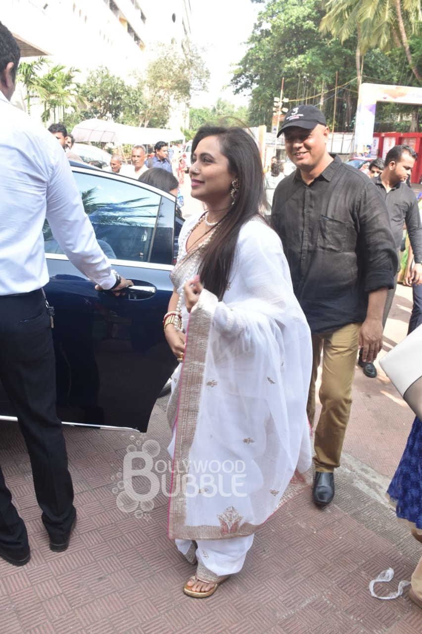Rani Mukerji durga puja ootd