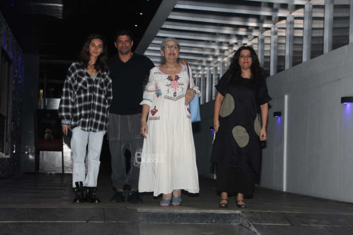 Farhan Akhtar-Shibani Dandekar Family Dinner