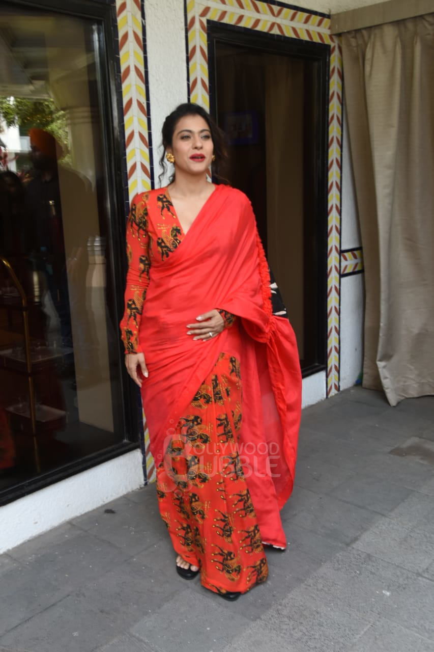 Kajol Red Saree OOTD
