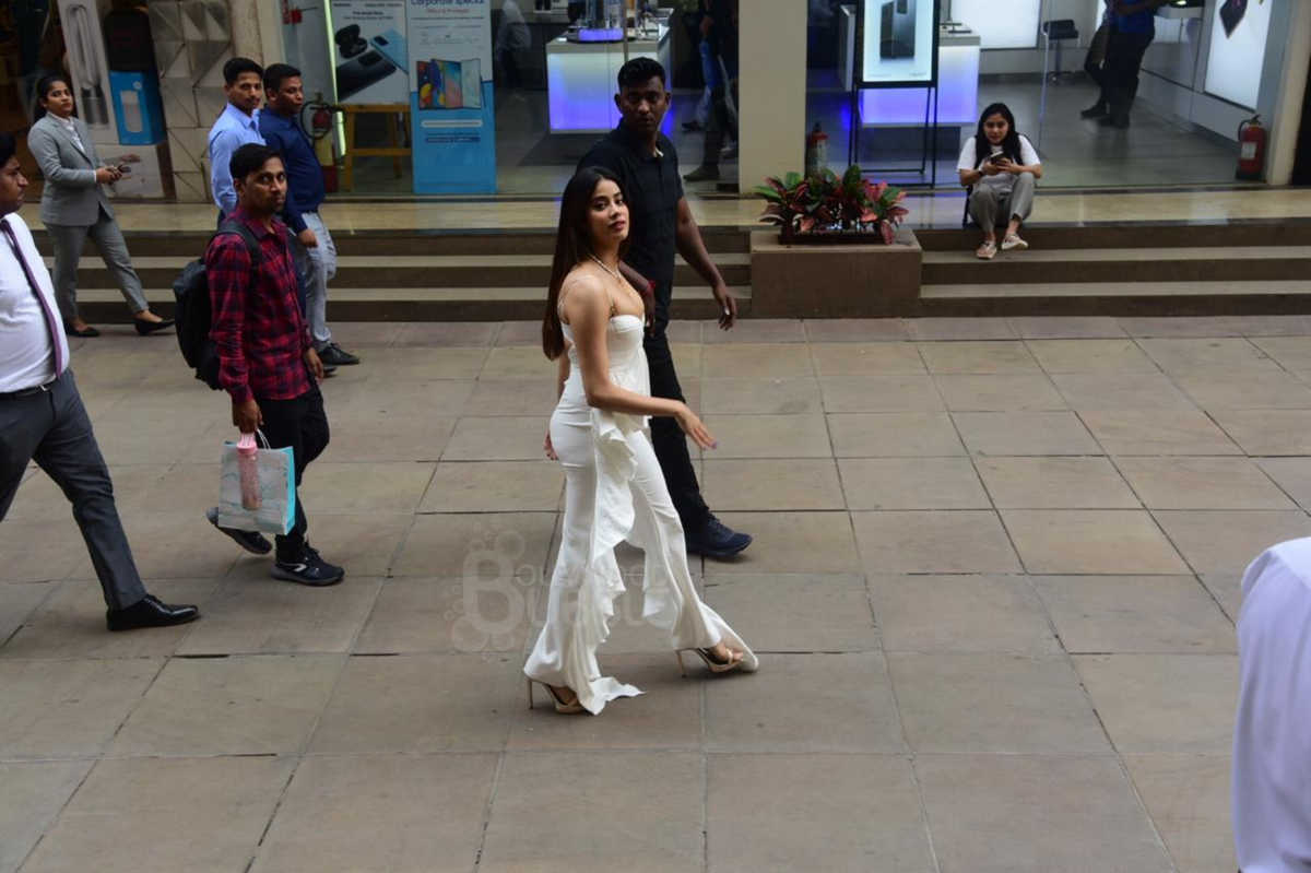 Janhvi Kapoor OOTD White Dress