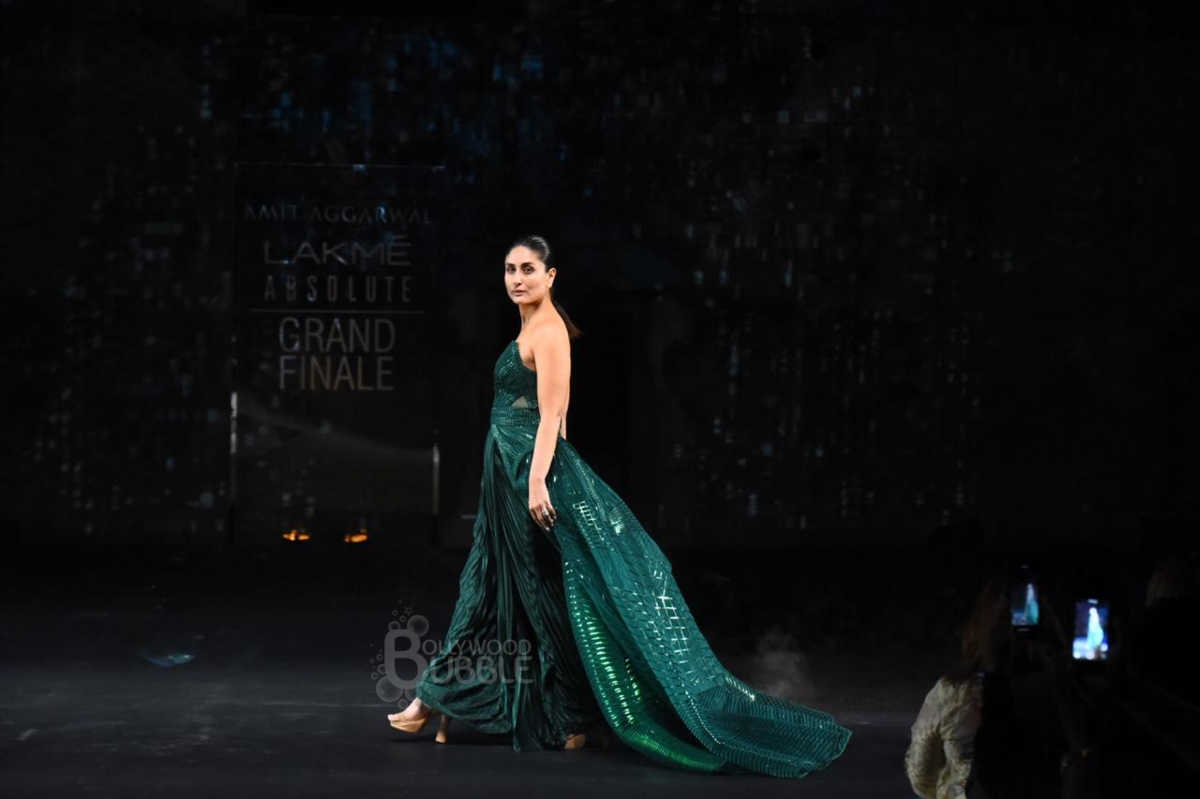 Kareena Kapoor Lakme Fashion Week 2020