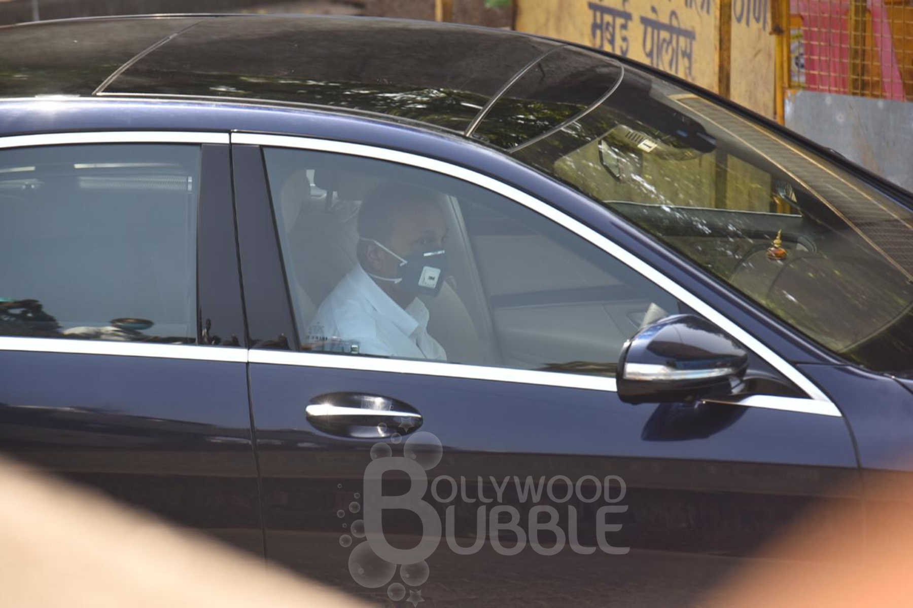Rishi Kapoor funeral pics