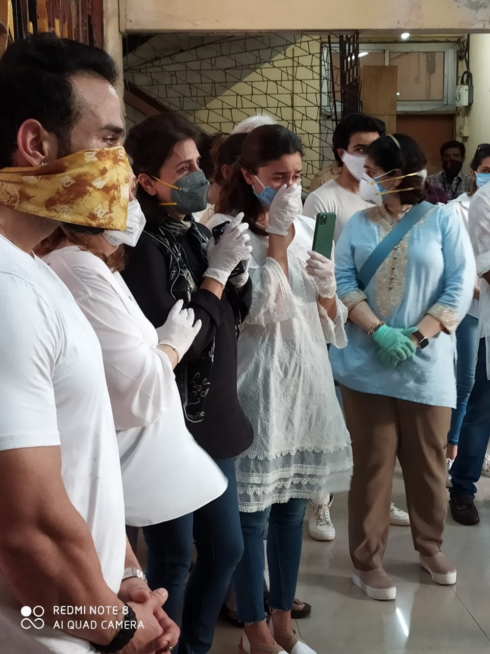 Rishi Kapoor funeral