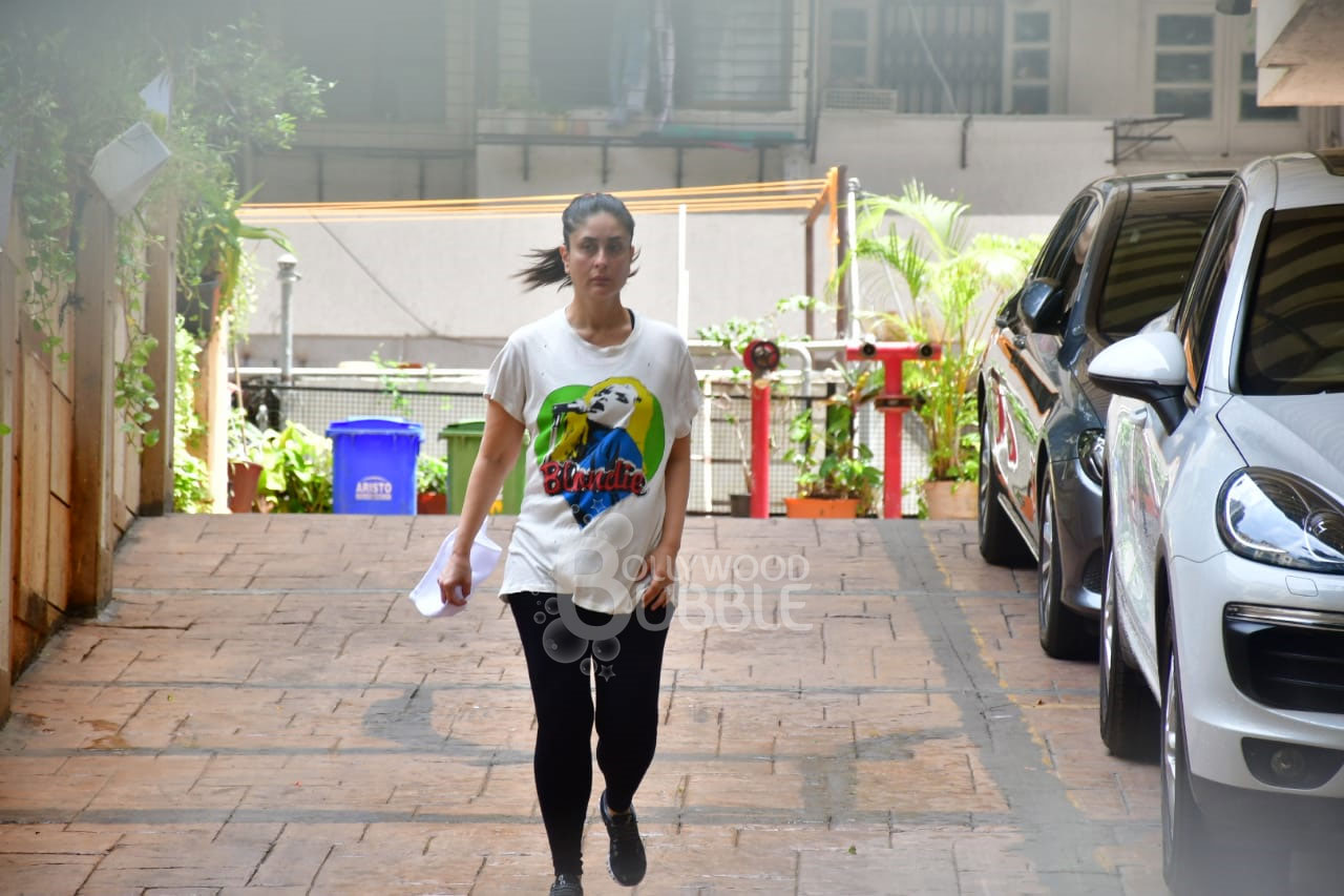 Kareena Kapoor running