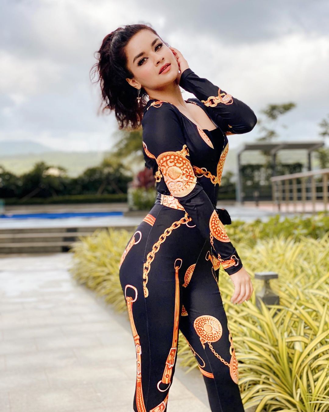 Avneet Kaur stunning hot pics