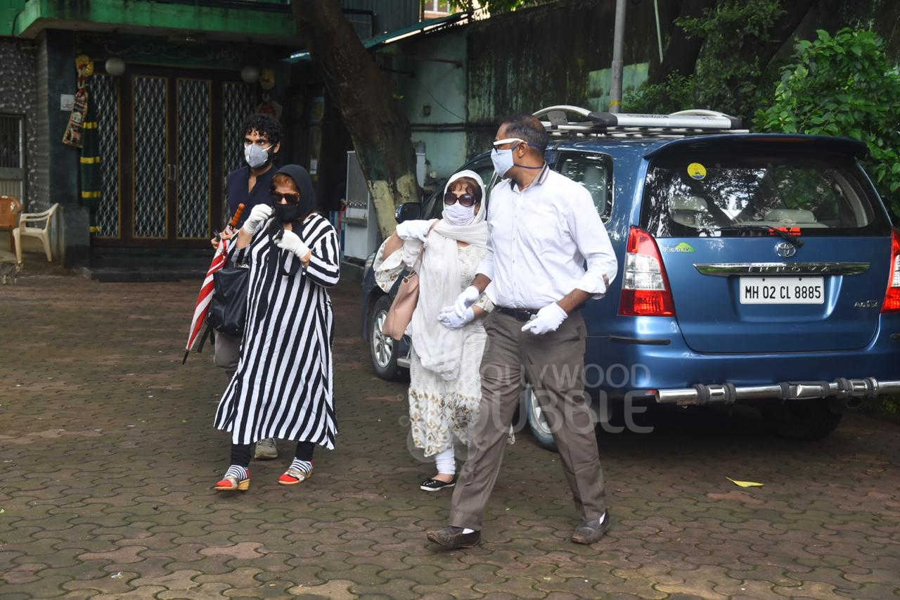 Jagdeep's family arrives