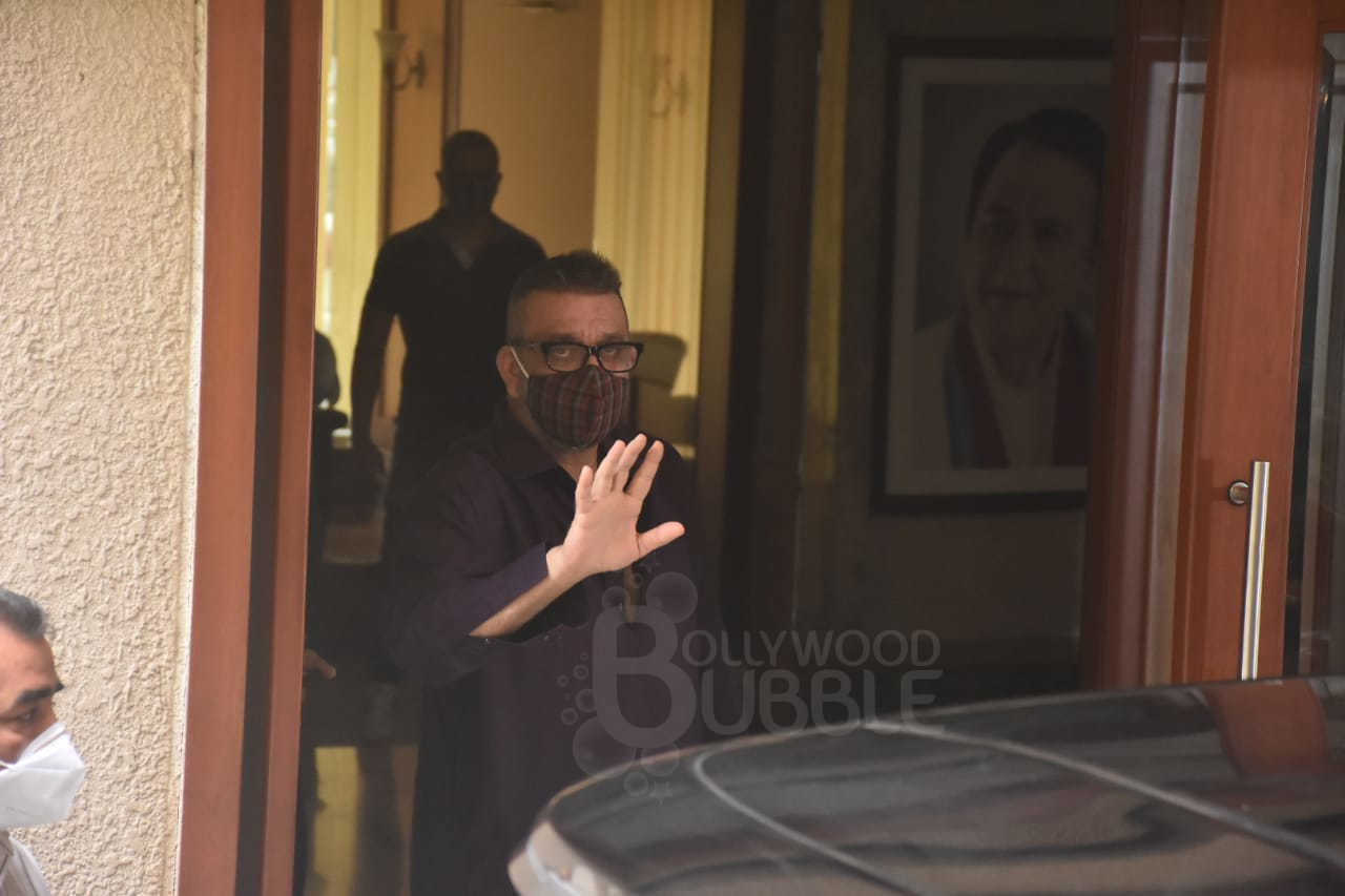 Sanjay Dutt returns home