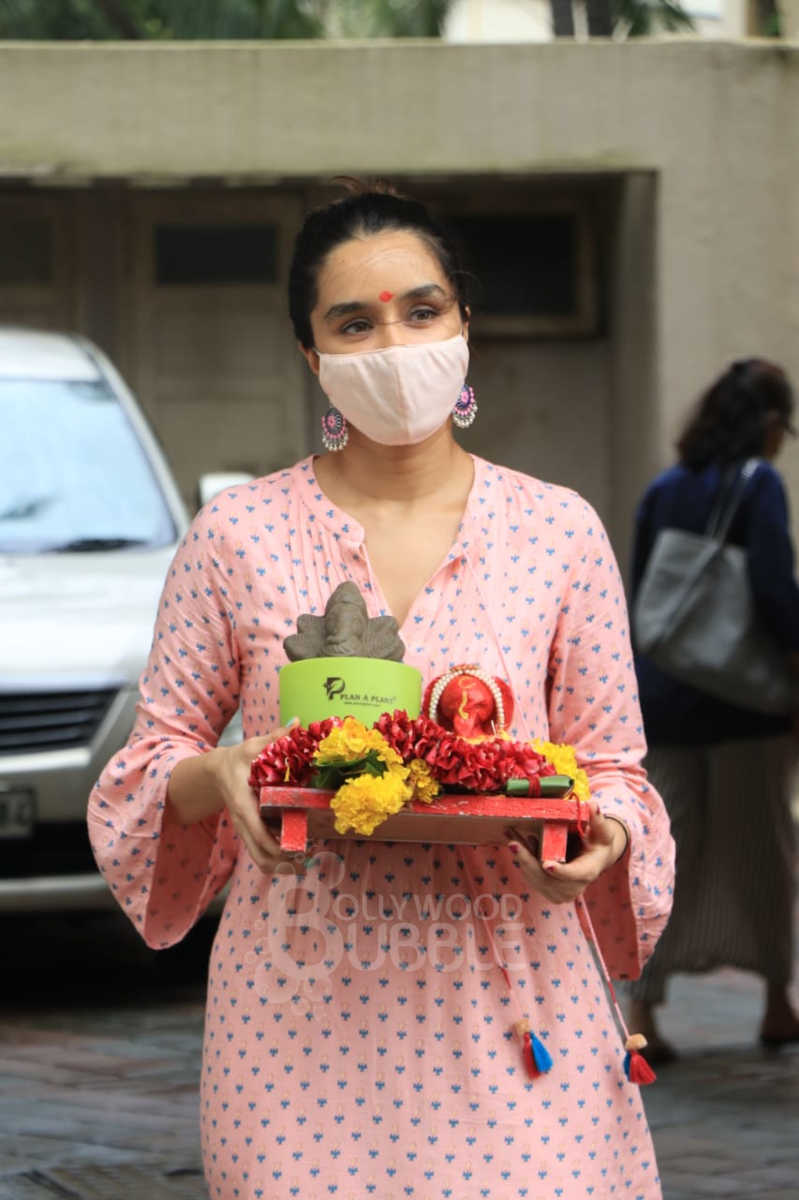 Shraddha Kapoor ganpati visarjan 2020