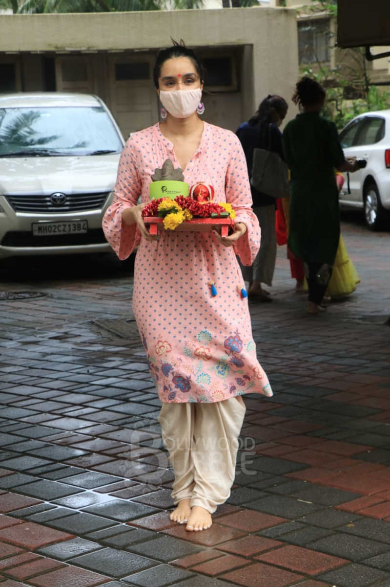 Shraddha Kapoor ganpati visarjan 2020