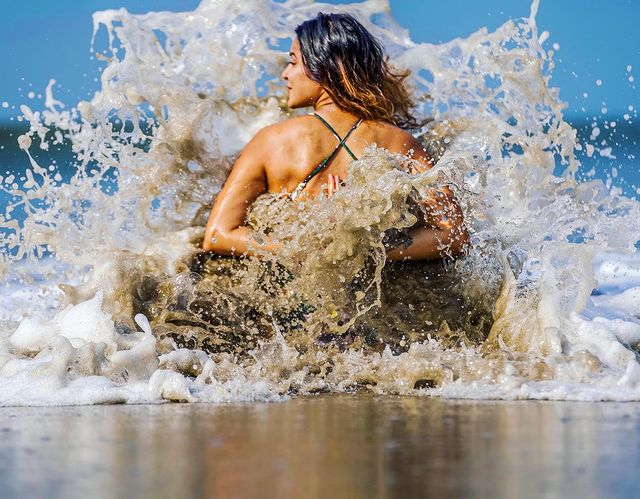 Aashka Goradia swimwear pics