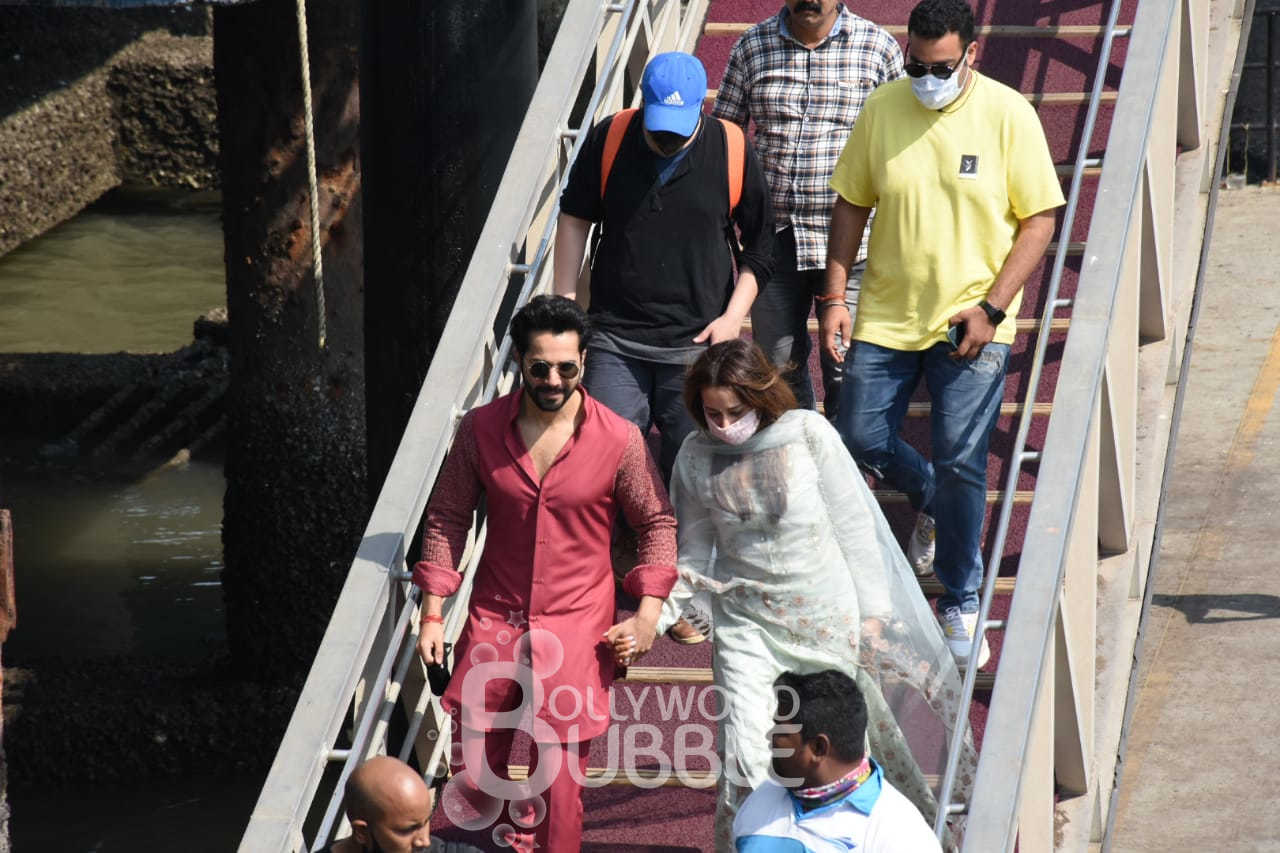 Varun Dhawan and Natasha Dalal back from Alibaug