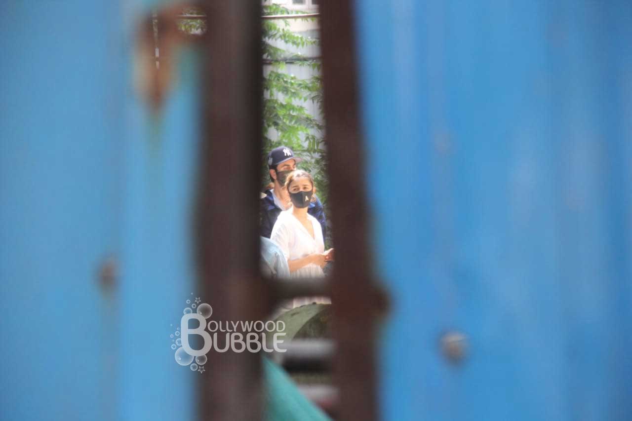 Ranbir Kapoor, Alia Bhatt, and Neetu Kapoo on construction site of their home