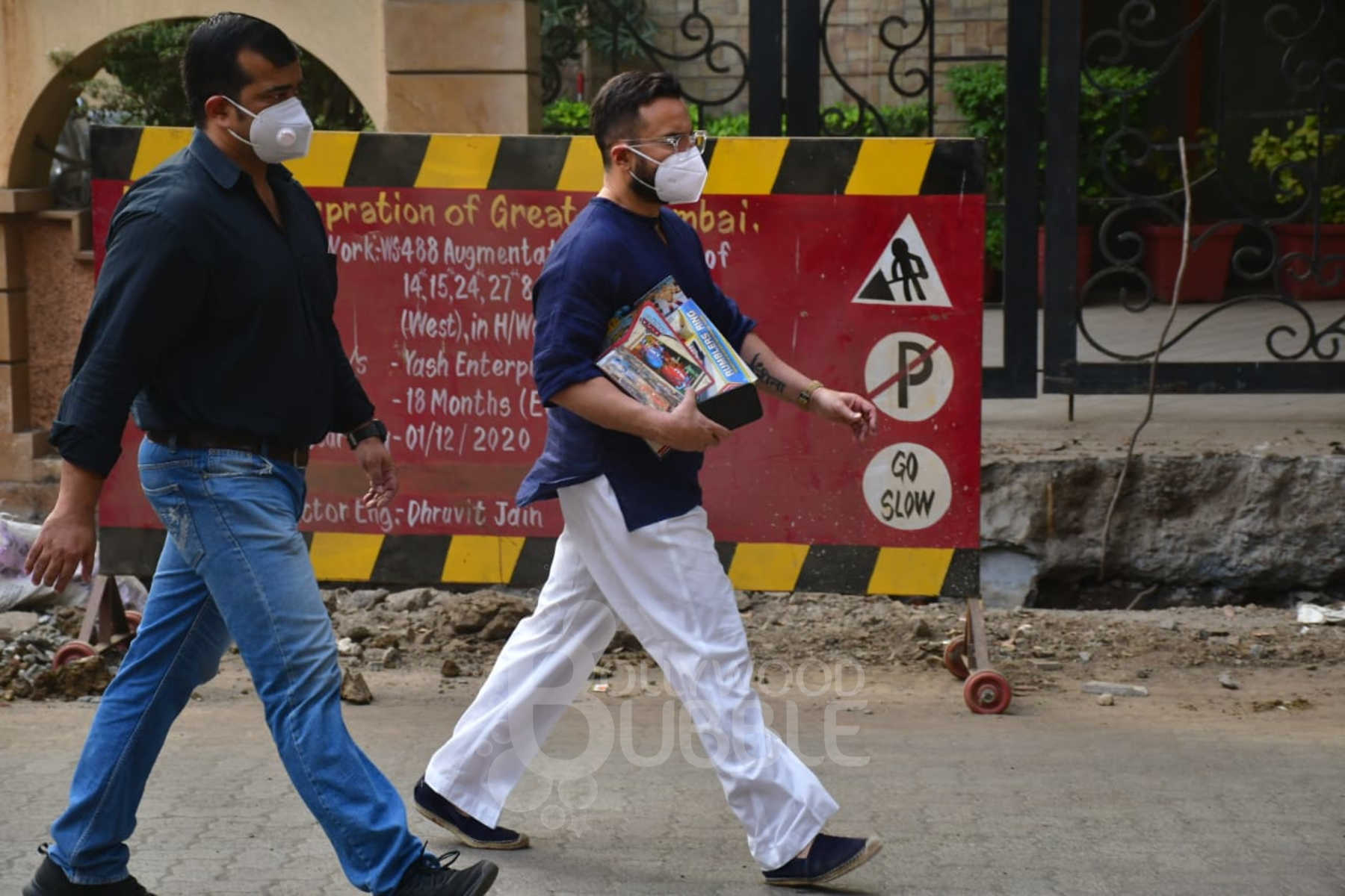 Saif ali khan gifts taimur ali khan