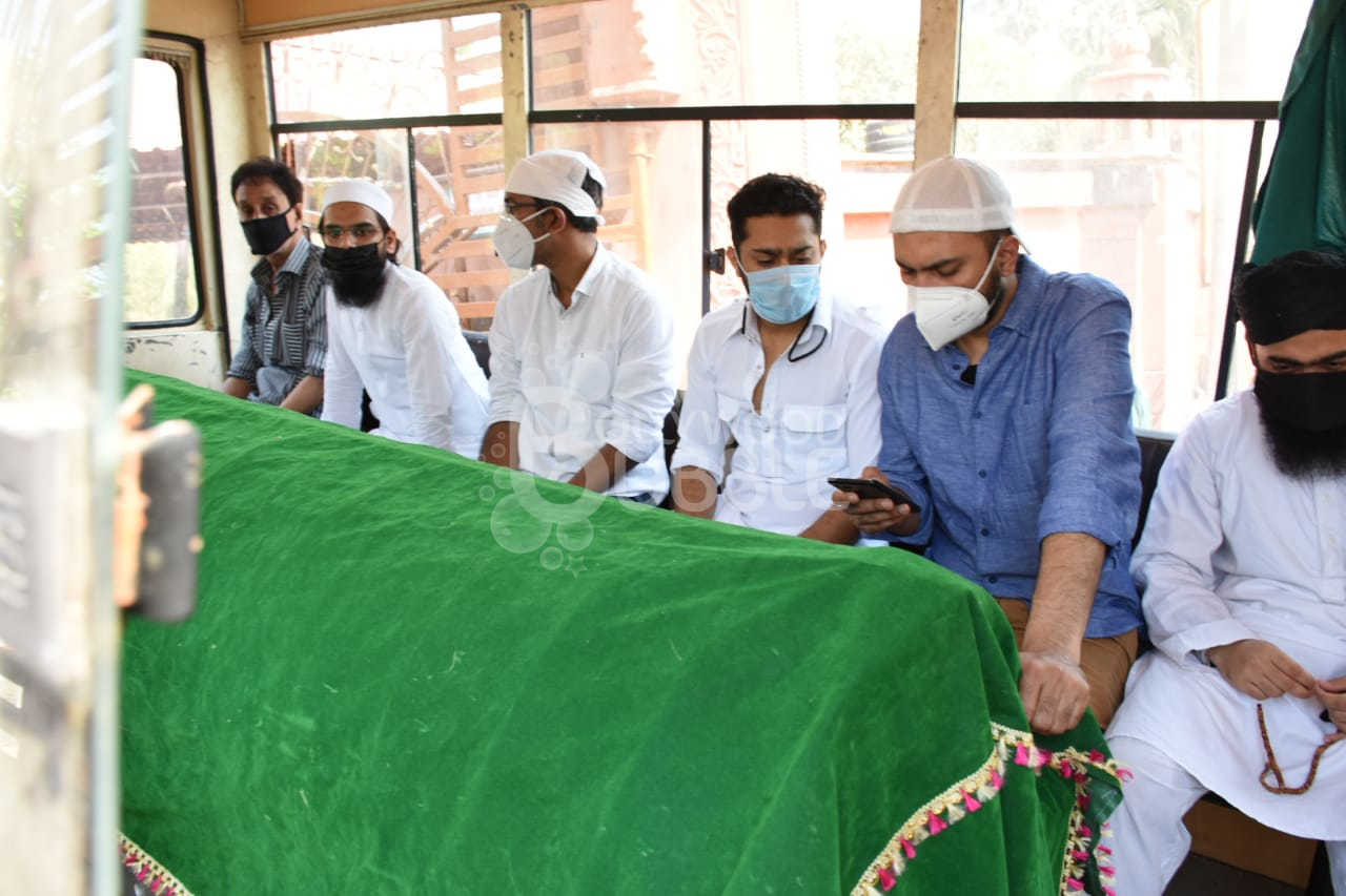 gauahar khan, gauahar khan father funeral, zaid darbar, awez darbar