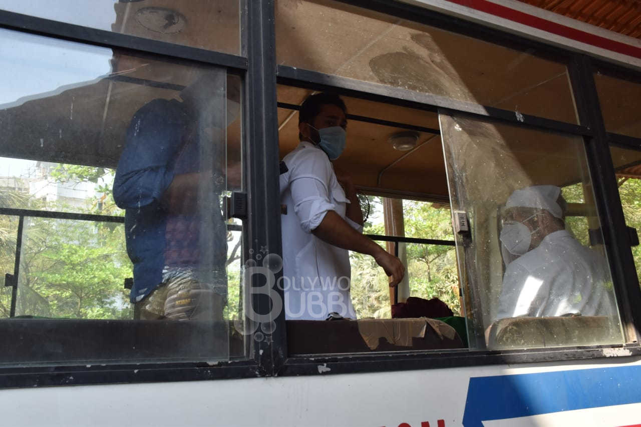 gauahar khan, gauahar khan father funeral, zaid darbar, awez darbar