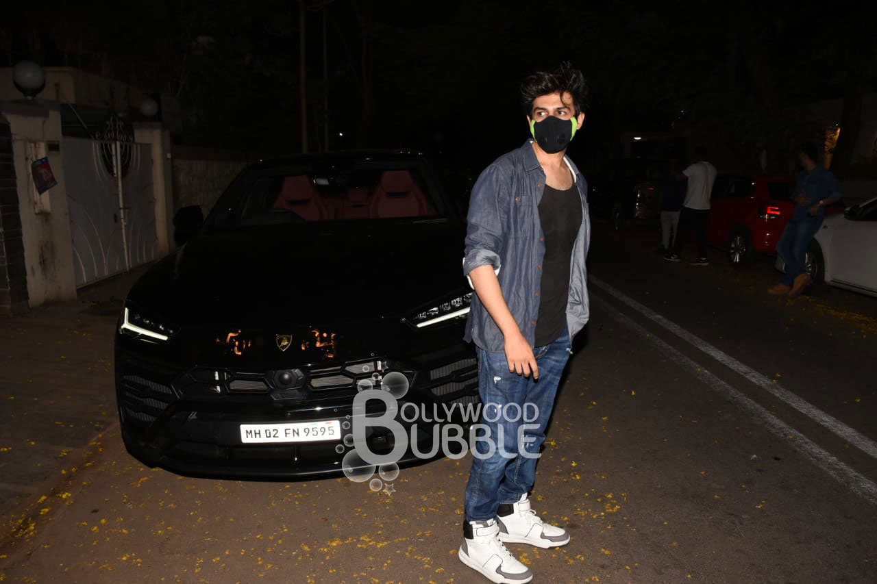 Kartik Aaryan new car