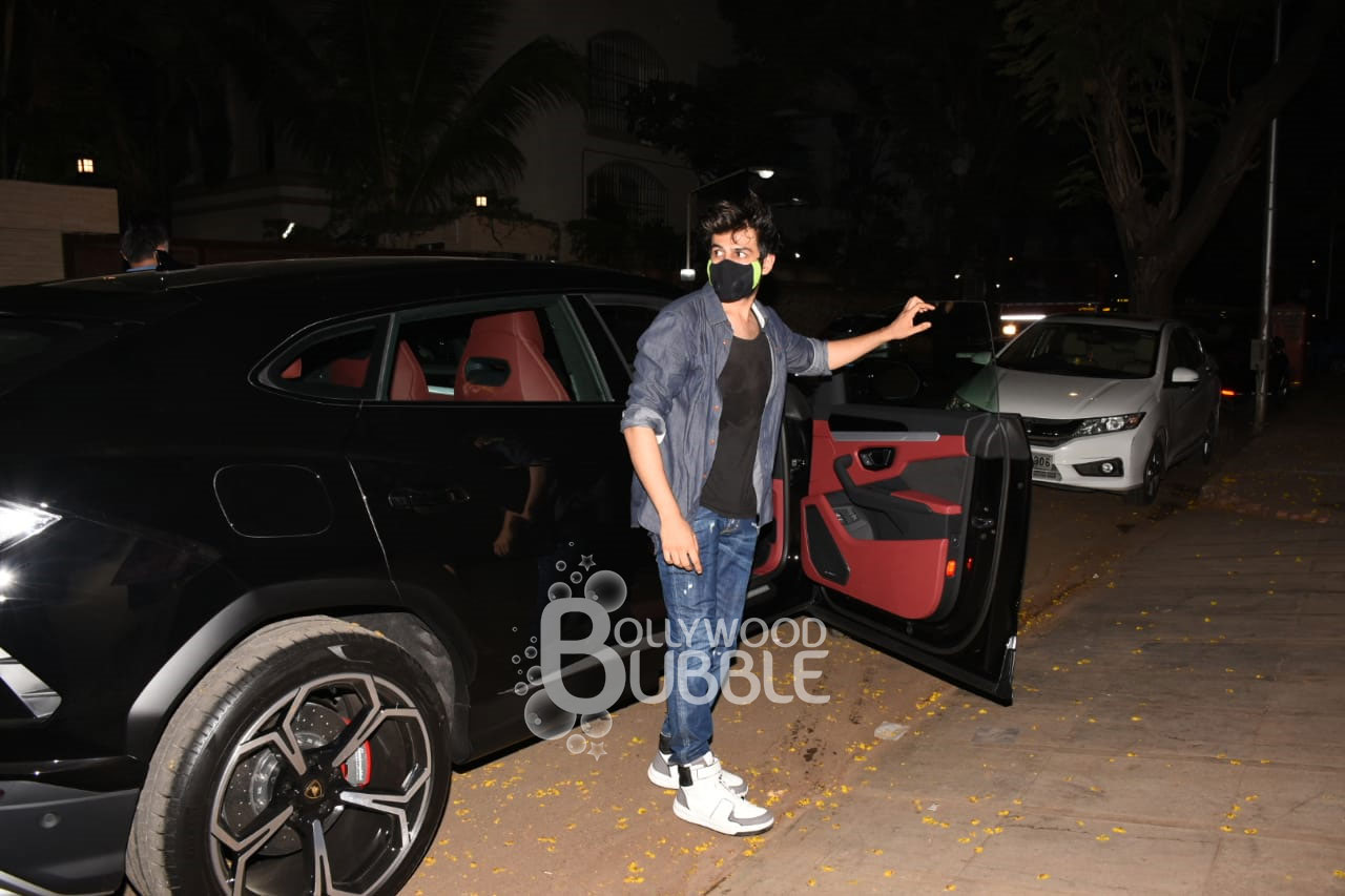 Kartik Aaryan new car