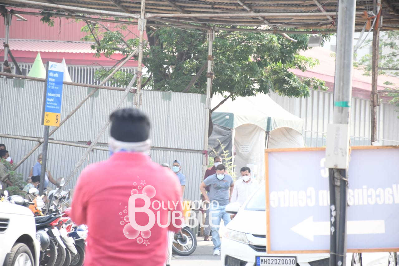 Covid-19 vaccine, Saif Ali Khan