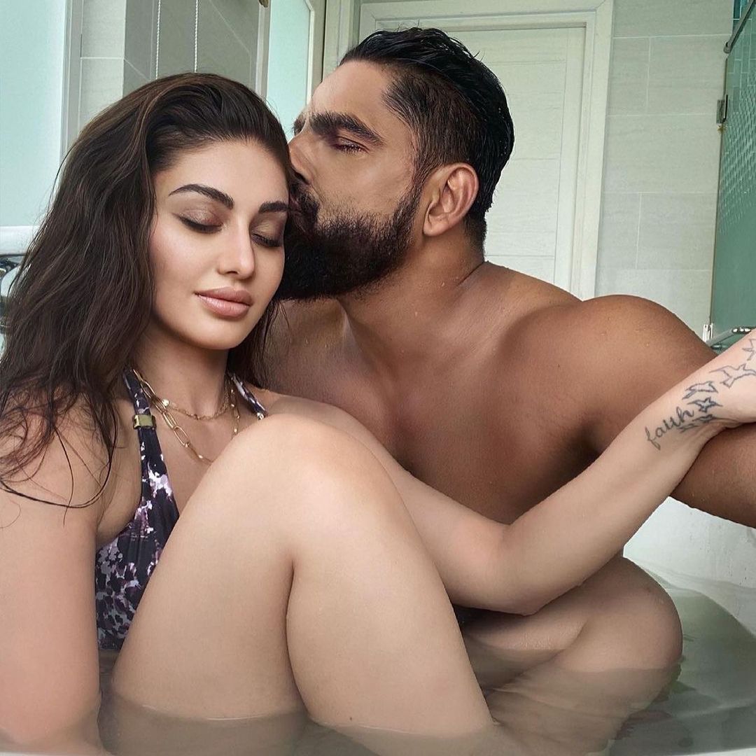 Shefali Jariwala Parag Tyagi romantic pics