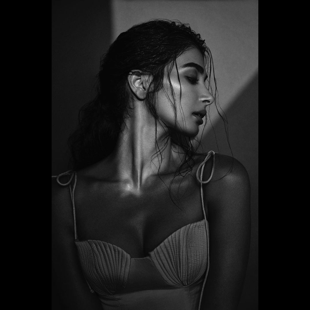pooja hegde, pooja hegde hot pics, pooja hegde instagram, pooja hegde bikini pics